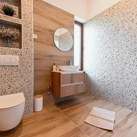 House Sint Villa *